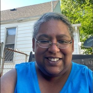 Meet your Posher, Annique